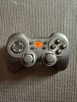 Logitech Wireless PC Game Controller