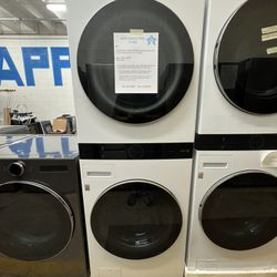 🔥New🔥 LG WashTower Electric Stacked Laundry Center with 4.5-cu ft Washer and 7.4-cu ft Dryer