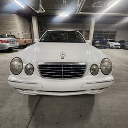 2001 Mercedes E320 