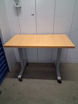 Pesonal desk $ 80
