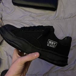 🔥 Maison Mihara Blakey All Black Size 10.5 MUST GO TODAY $120 OBO