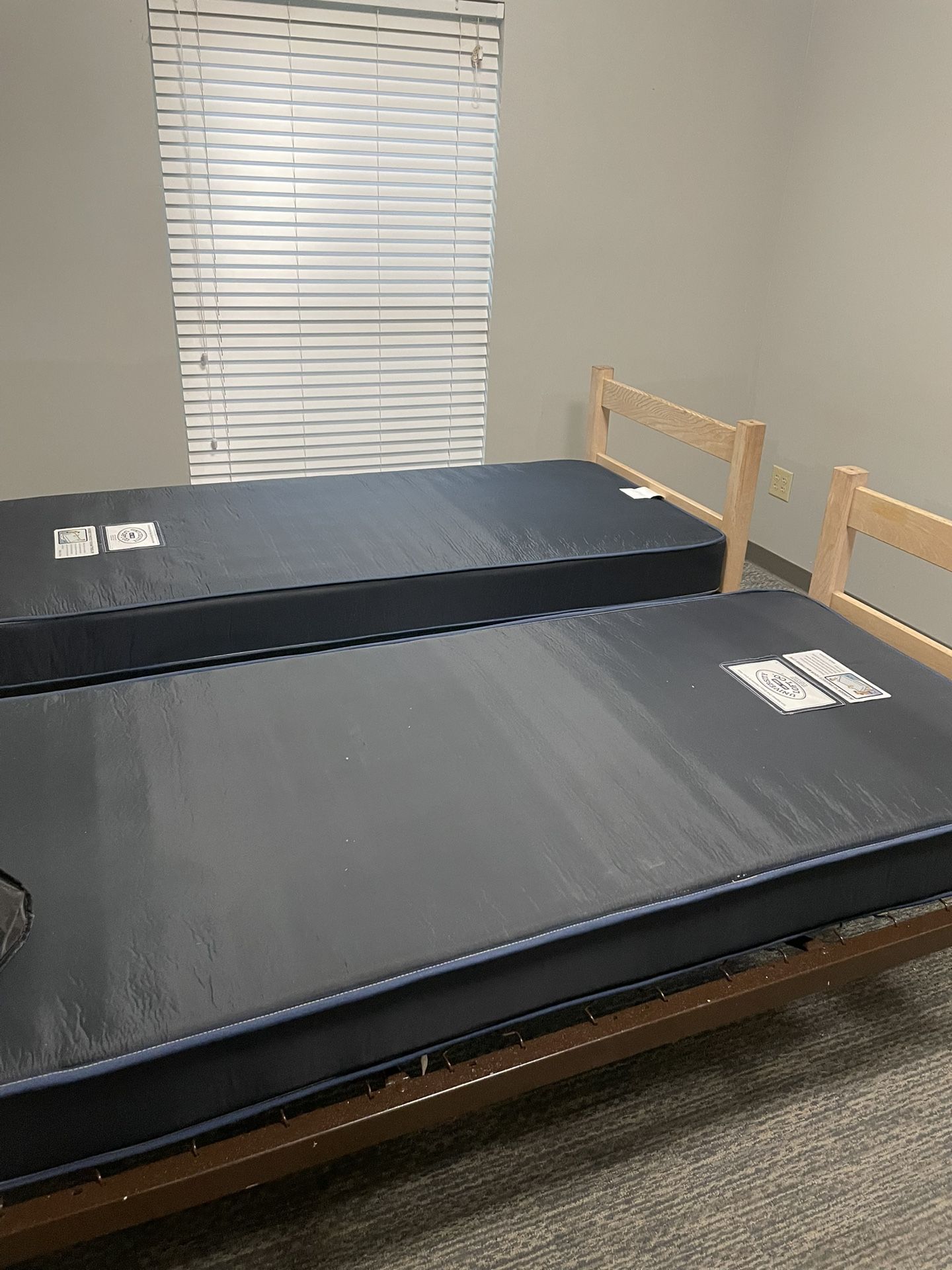 Twin Size Bed With Mattress