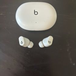 Beats Studio Buds 