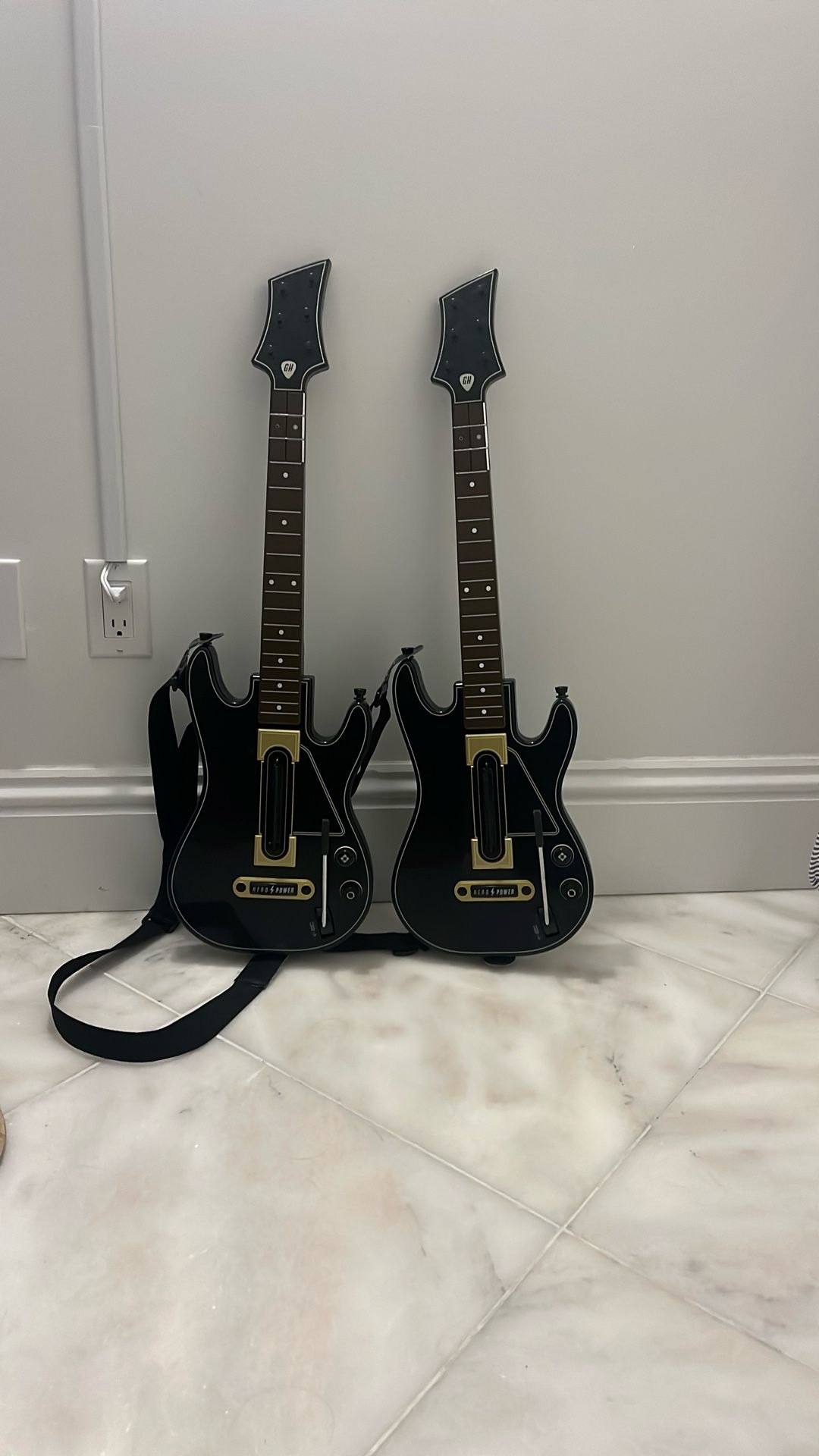 Guitar Hero Live 2 Guitars
