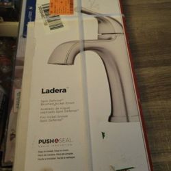 New Pfister  1 Or 3 Hole Single-Handle Bathroom Faucet in Spot Defense Brushed Nickel