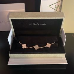 VCA Women’s Rose Gold  Bracelet 