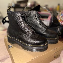 Doc Martens Size 7 For Woman 