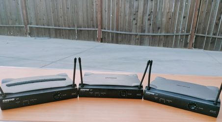 3 Shure UT UHF Wireless Receivers