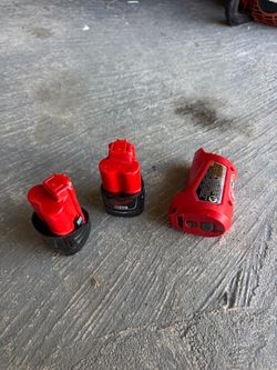 2 Milwaukee batteries