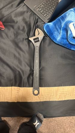 18 inch blue point wrench