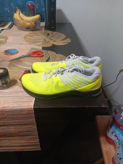 Nike Metkon Flynit Volts