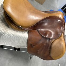 Hunter Saddle