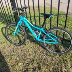  Giant Liv Enchant Girls 24" Mountain Bike