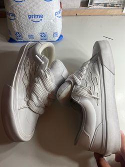 Straye Logan Puff Whiteout low-top skate shoes in a men's size 10.5