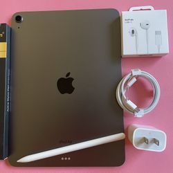 Apple IPad Air 5th Generation (10.9” Liquid Retina/ M1 chip / 2022 Model) 64GB with pen, keyboard case & Accessories (256gb $499) 