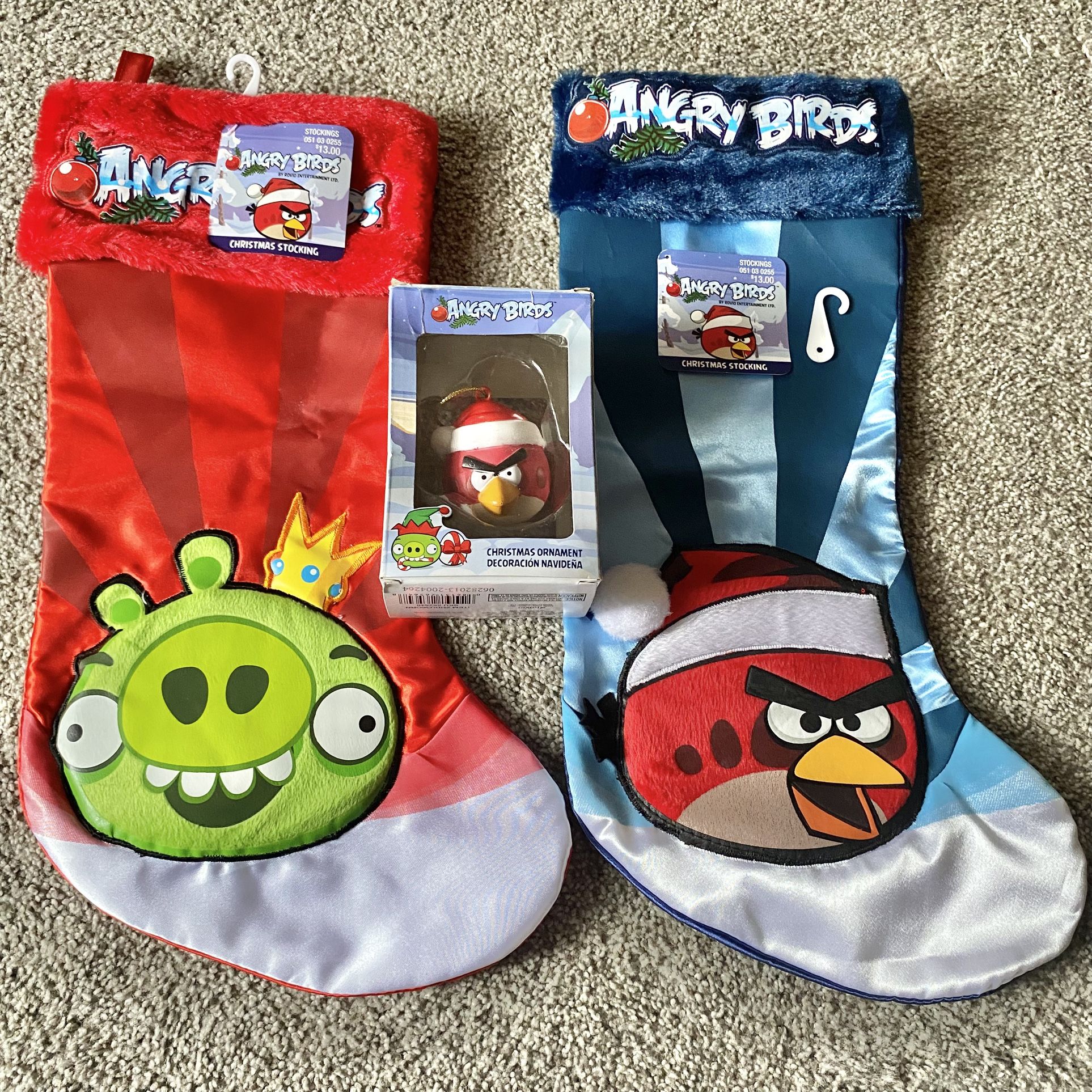 RARE Commonwealth/Rovio Angry Birds Seasons Christmas Decors Bundle (Stockings & Ornament)