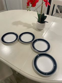 Set of 4 Corelle Old Town Blue Dinner Plates