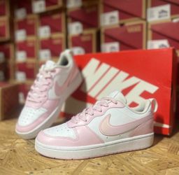 Nike Court Borough Low  Pink  4.5 YOUTH