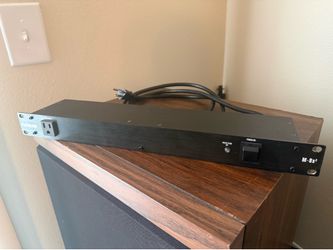 Furman M-8x2 Power Conditioner