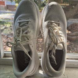 HOKA Size 6 $60 need gone today