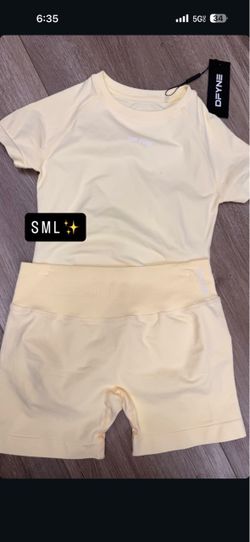 DFYNE Two-Piece Activewear Set yellow