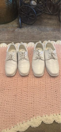 Boys size 3 and size 5 dress shoe