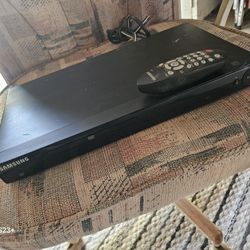 Samsung DVD Player With Remote