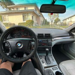 2002 BMW 325i