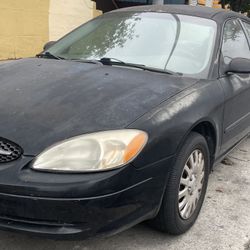 2000 Ford Taurus