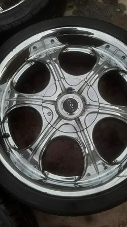 Rines 20 5 hoyos universales 3 llantas bien