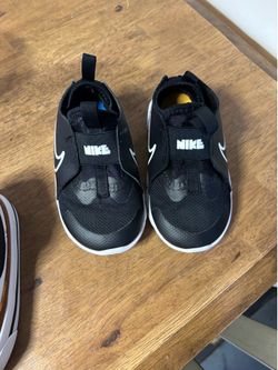Toddler nikes size 6.5
