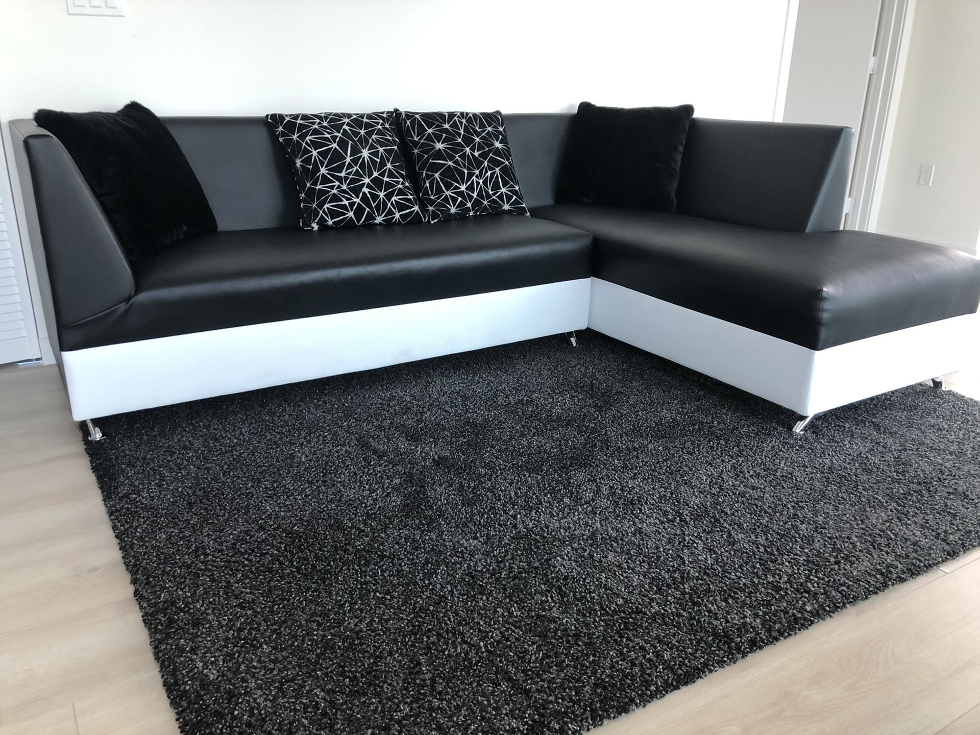 Custom Premium Leather Two Piece Sofa Couch White Black