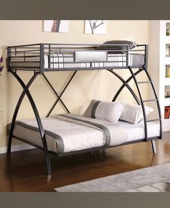 Twin/full bunkbed