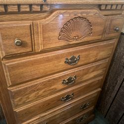 Bedroom Furniture - Dressers With Mirror