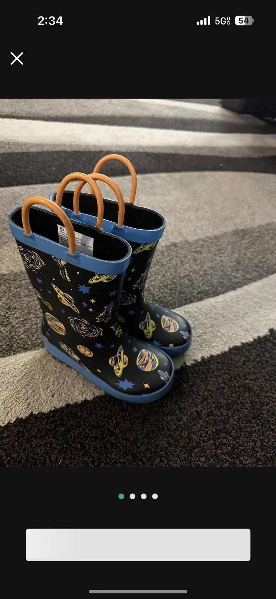 Rain boots good for the pumpkin patch size 9