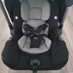 Nuna Pipa RX Car Seat and 2 RELX Bases