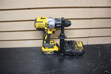 Dewalt DCD996 20VMAX XR Cordless Brushless Hammer Drill W/ Battery & Charger