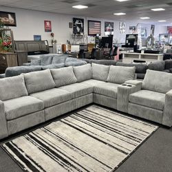 Light Gray Sofa Sectional w/ Cup Holders & Charging Station 