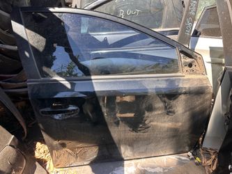 2014-2019 TOYOTA COROLLA FRONT DOOR