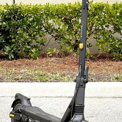 Ninebot Max G2 