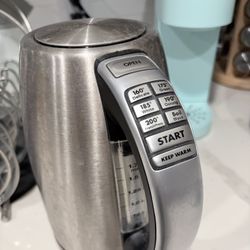 Cuisinart PerfecTemp 1.7-Liter Electric Kettle