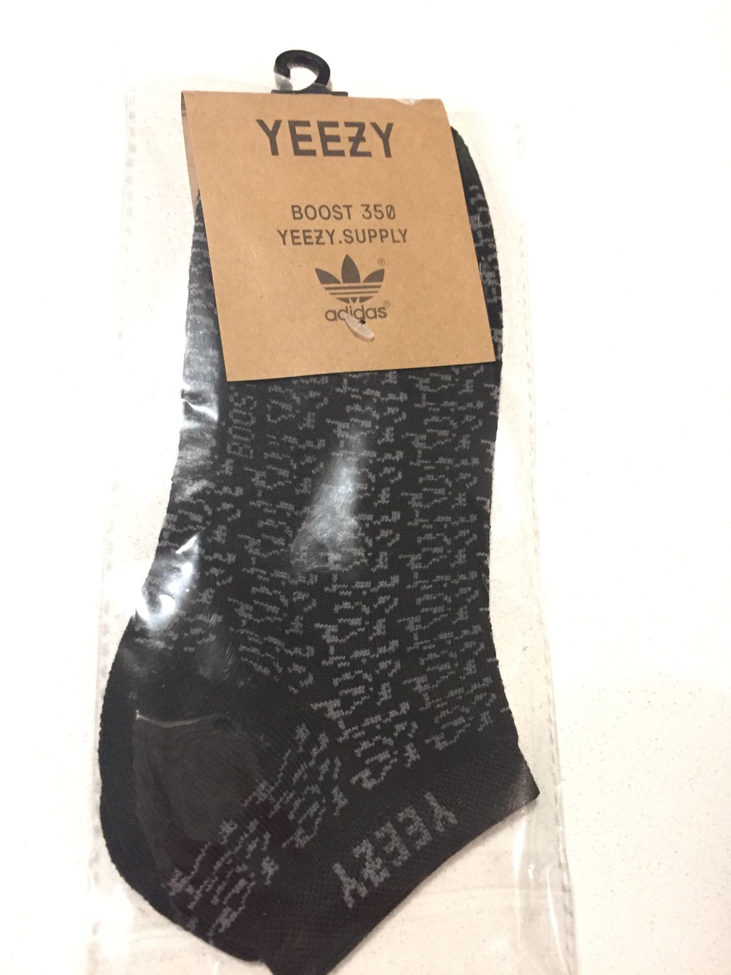 Yeezy Boost 350 $10 Sale in Kent, WA -