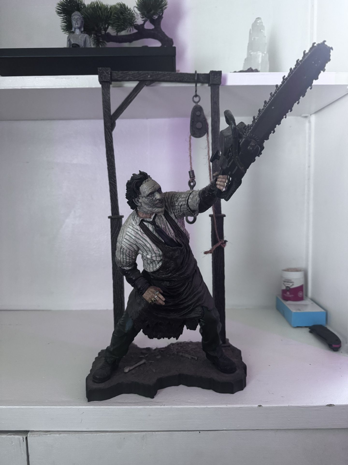 Huge Texas Chainsaw Massacre Statue