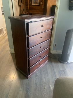 Dresser