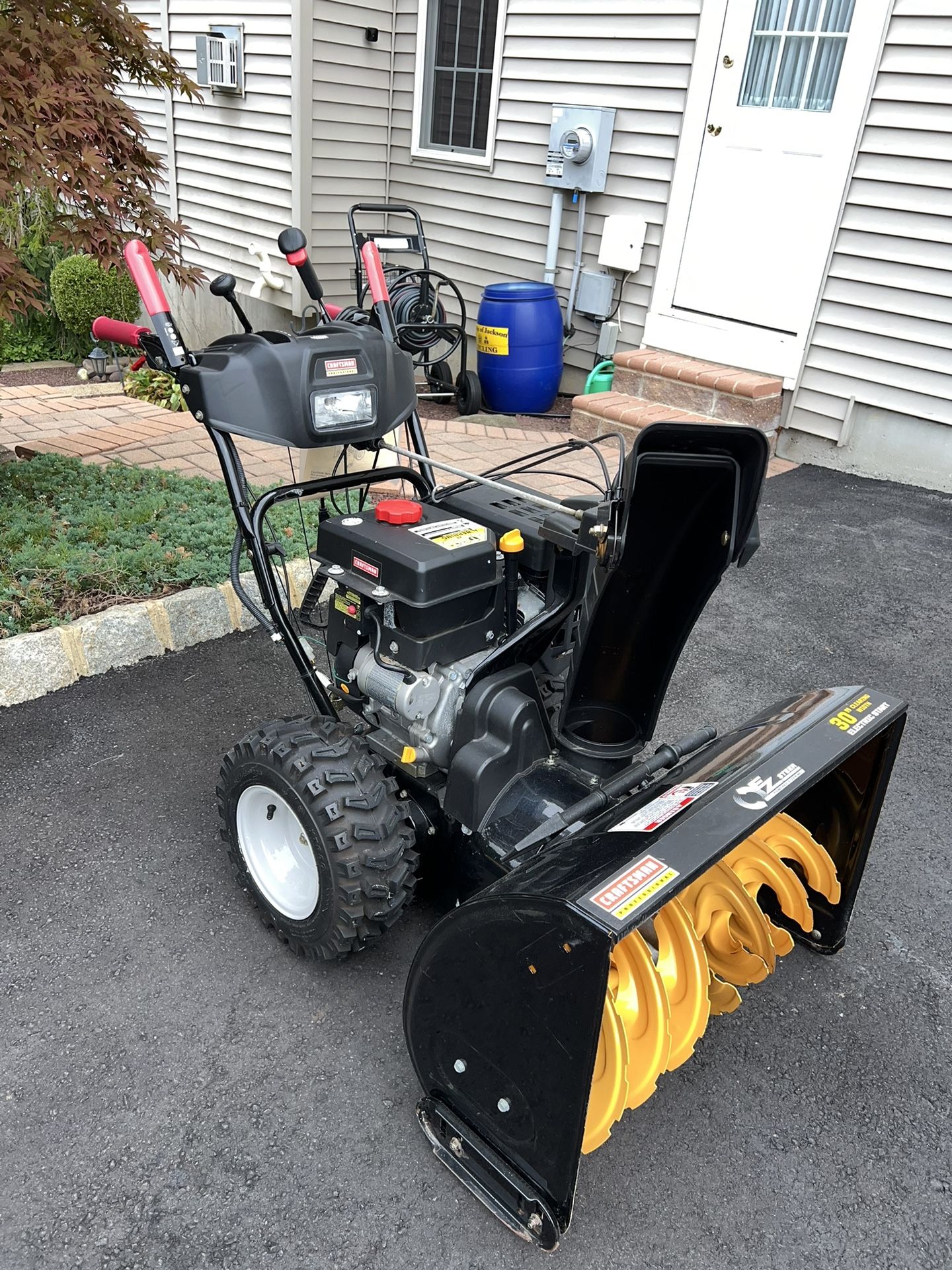 Snow Blower Craftsman 2 Stage 30” EZ Steer