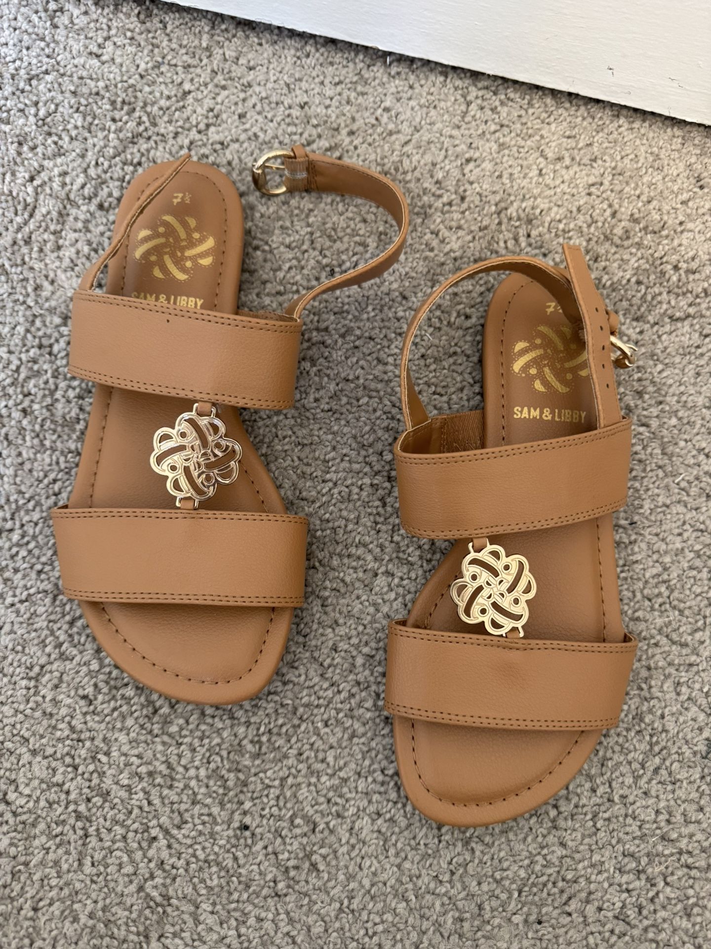 Sam & Libby Women's Phoebe Two Band Medallion Sandals 7.5