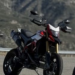 2016 Ducati Hypermotard SP