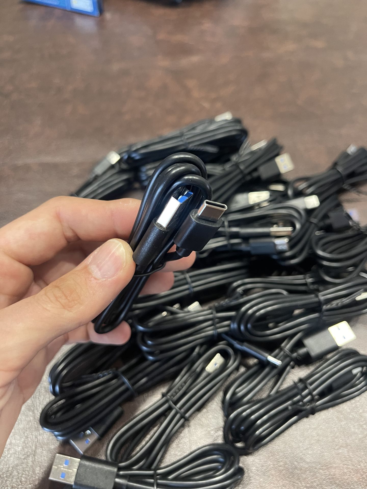 Lot of 27 USB C to USB A cables (1 meter)