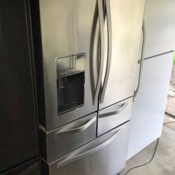 REFRIGERATOR WHIRLPOOL 