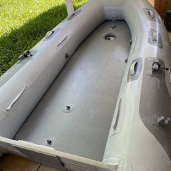 2022 Hipolon 10 ‘ Inflatable